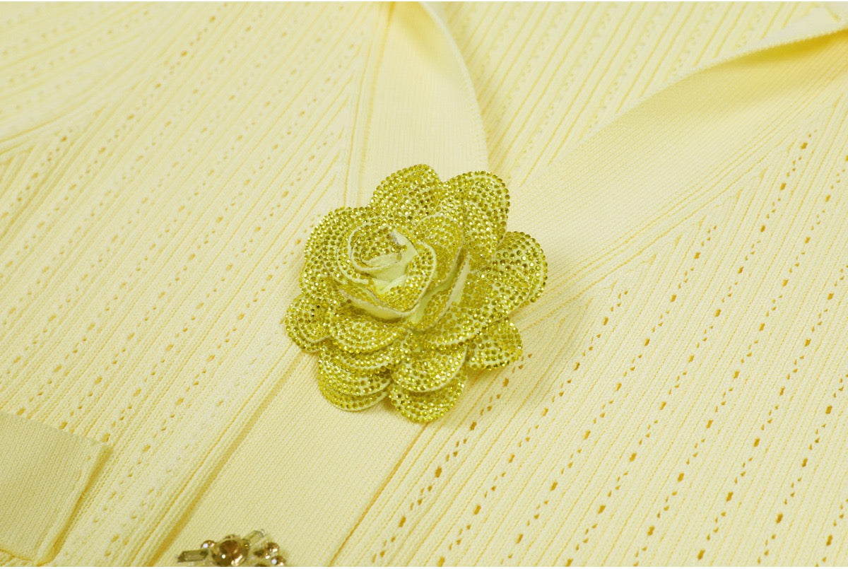 Knitted Collar Slim Fit Short Sleeved Three-dimensional Flower Button Long dress