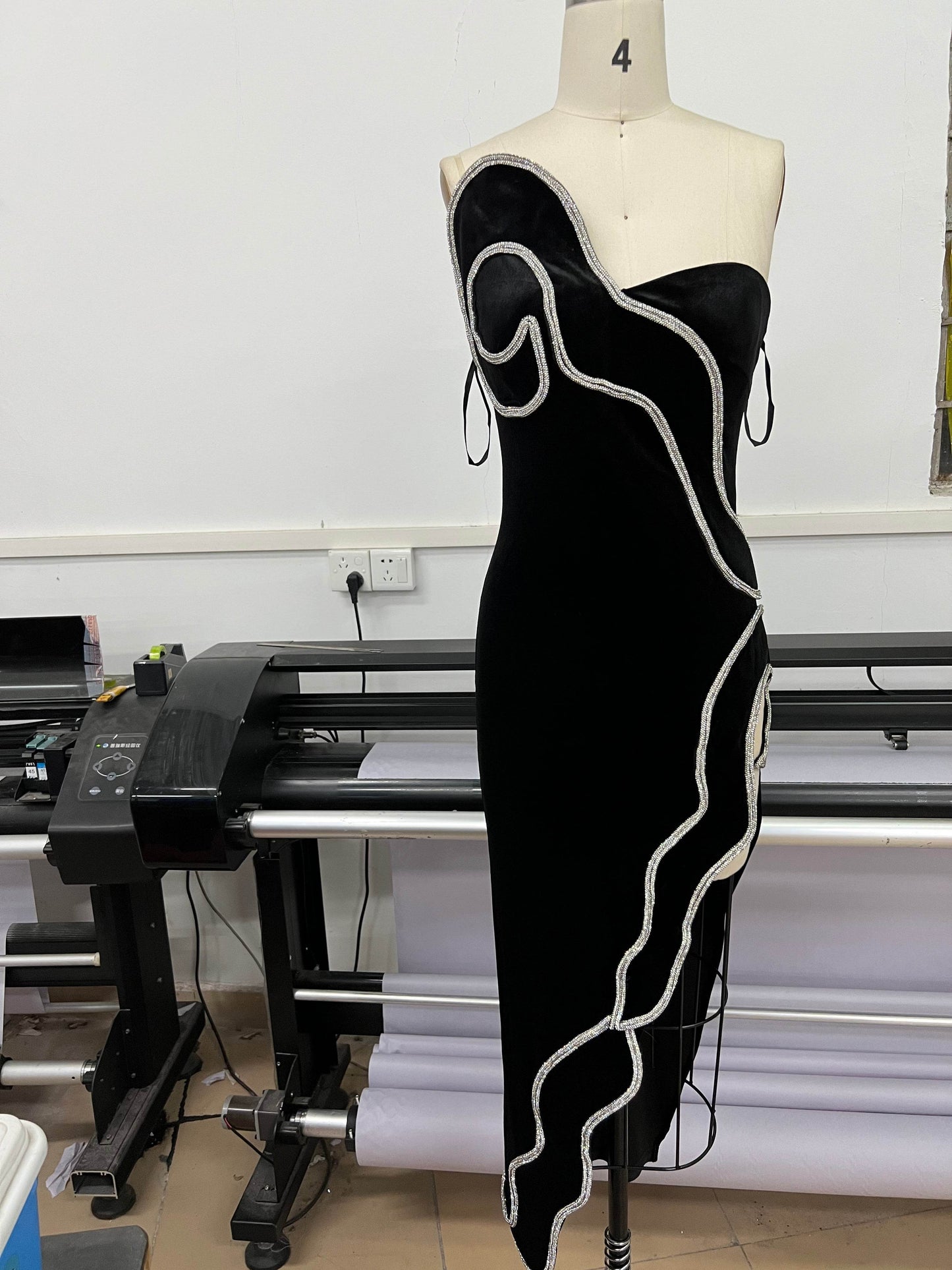 Lelany midi Dress - REBECATHELABEL