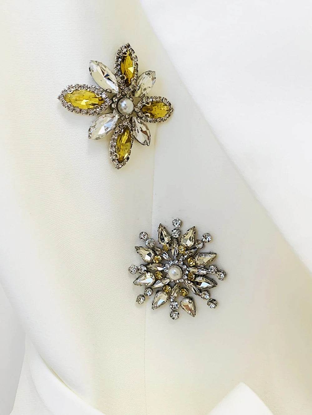 V-neck Long Sleeve Crystal Diamond Belt White blazer - REBECATHELABEL