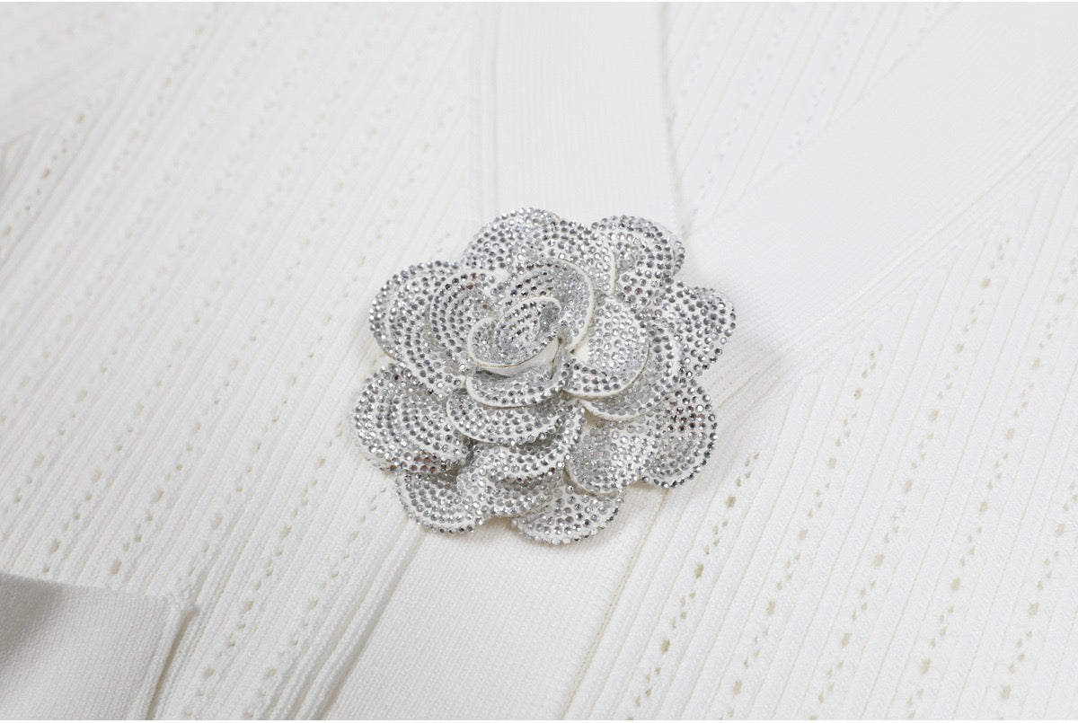 Knitted Collar Slim Fit Short Sleeved Three-dimensional Flower Button Long dress