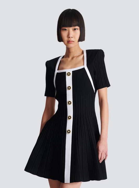 Short Neck Colorblock Buttons Mini Dress