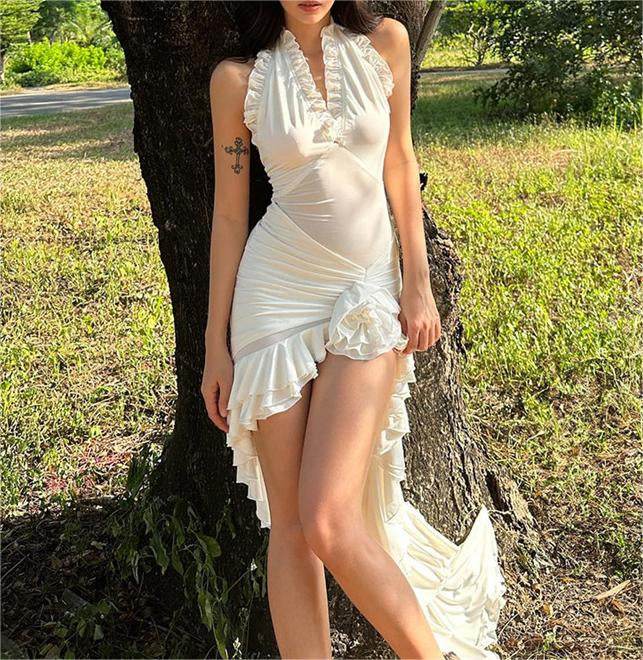 Halter Backless Slim Fit Solid Color Ruffles Dress - REBECATHELABEL