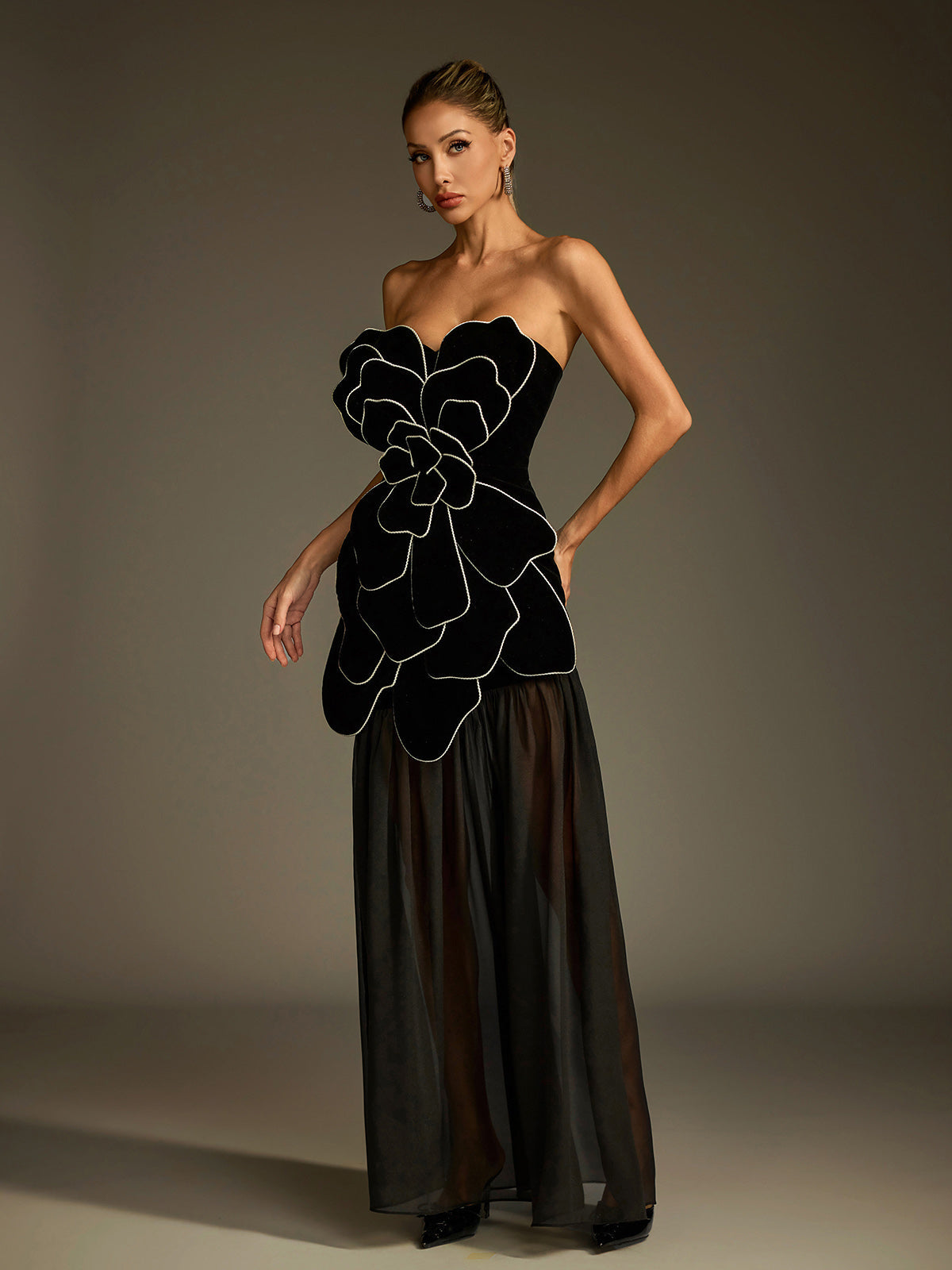 Stapless Flower Mesh Maxi Dress