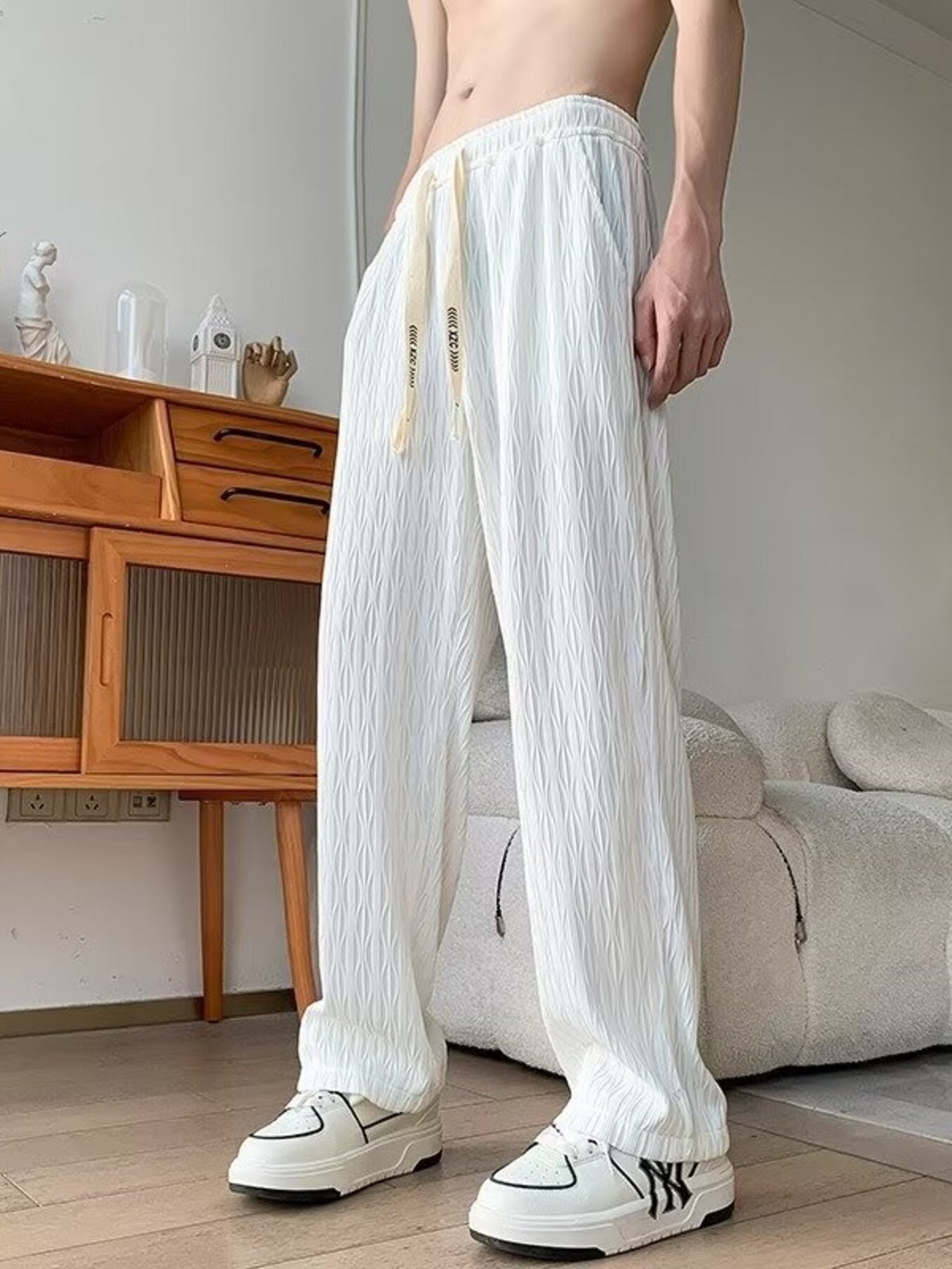 2e202e97b67b4aa4aa90a707da66e6e8-Max