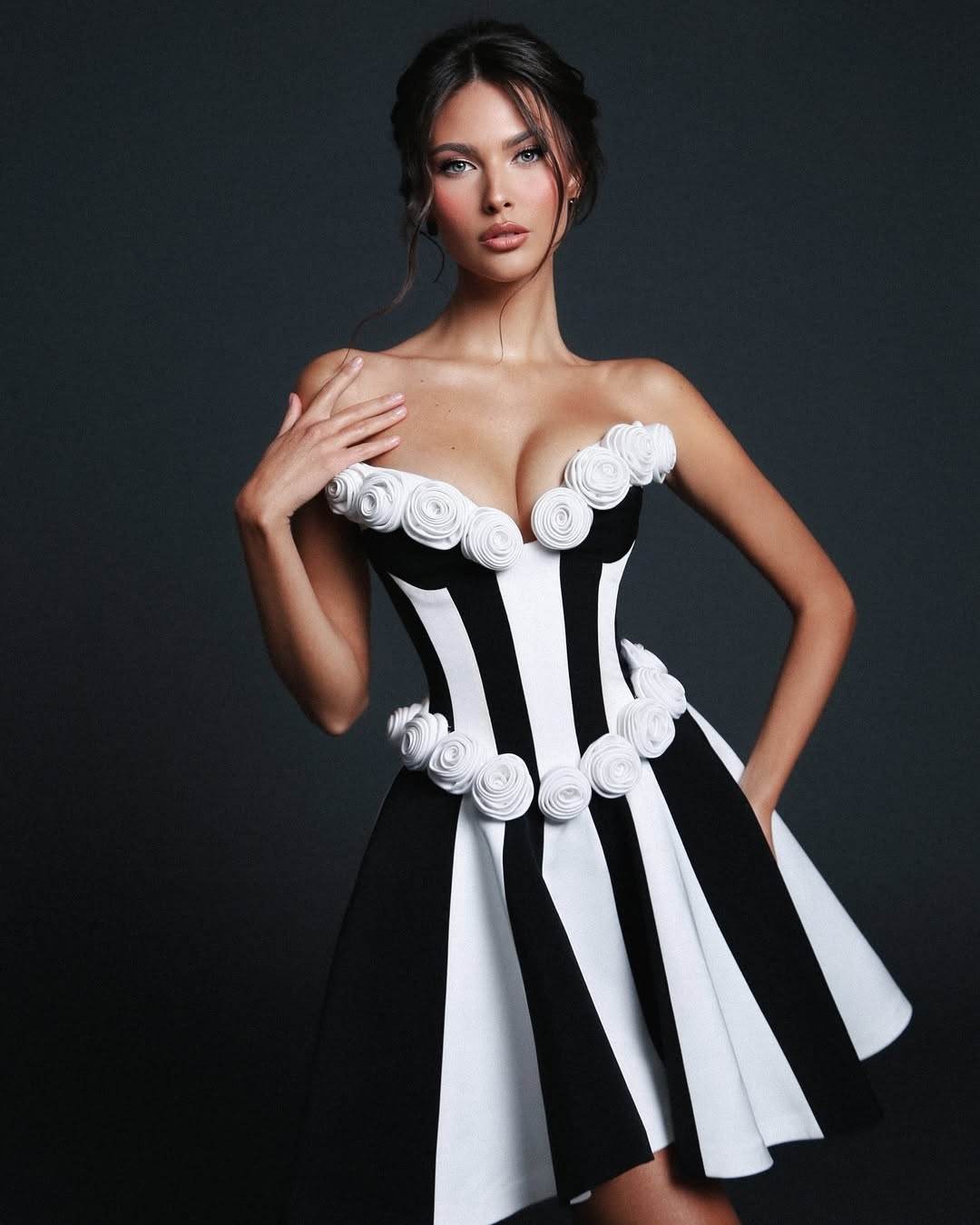 3D Flower Splicing Strapless Lace-Up Short Dress - REBECATHELABEL