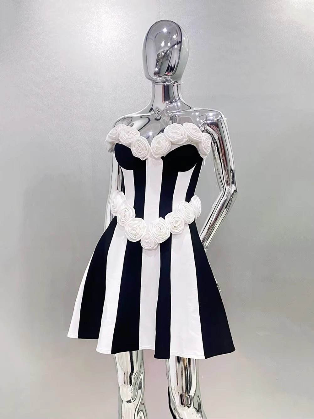 3D Flower Splicing Strapless Lace-Up Short Dress - REBECATHELABEL