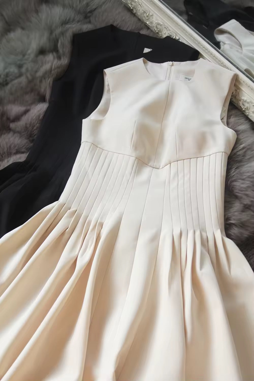 Sleeveless High Waisted Large Hem Midi Dress