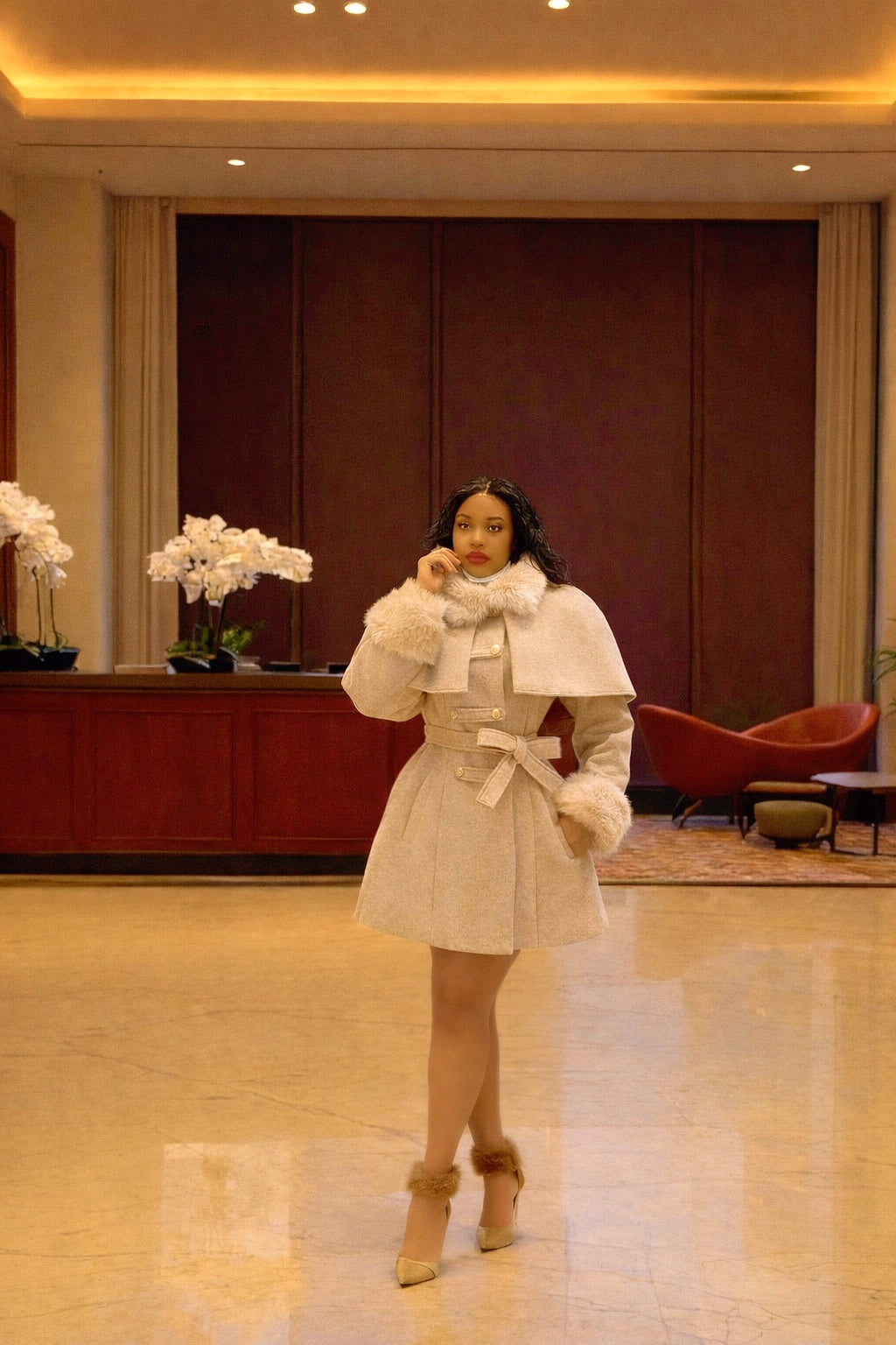 detachable-cape faux-fur coat