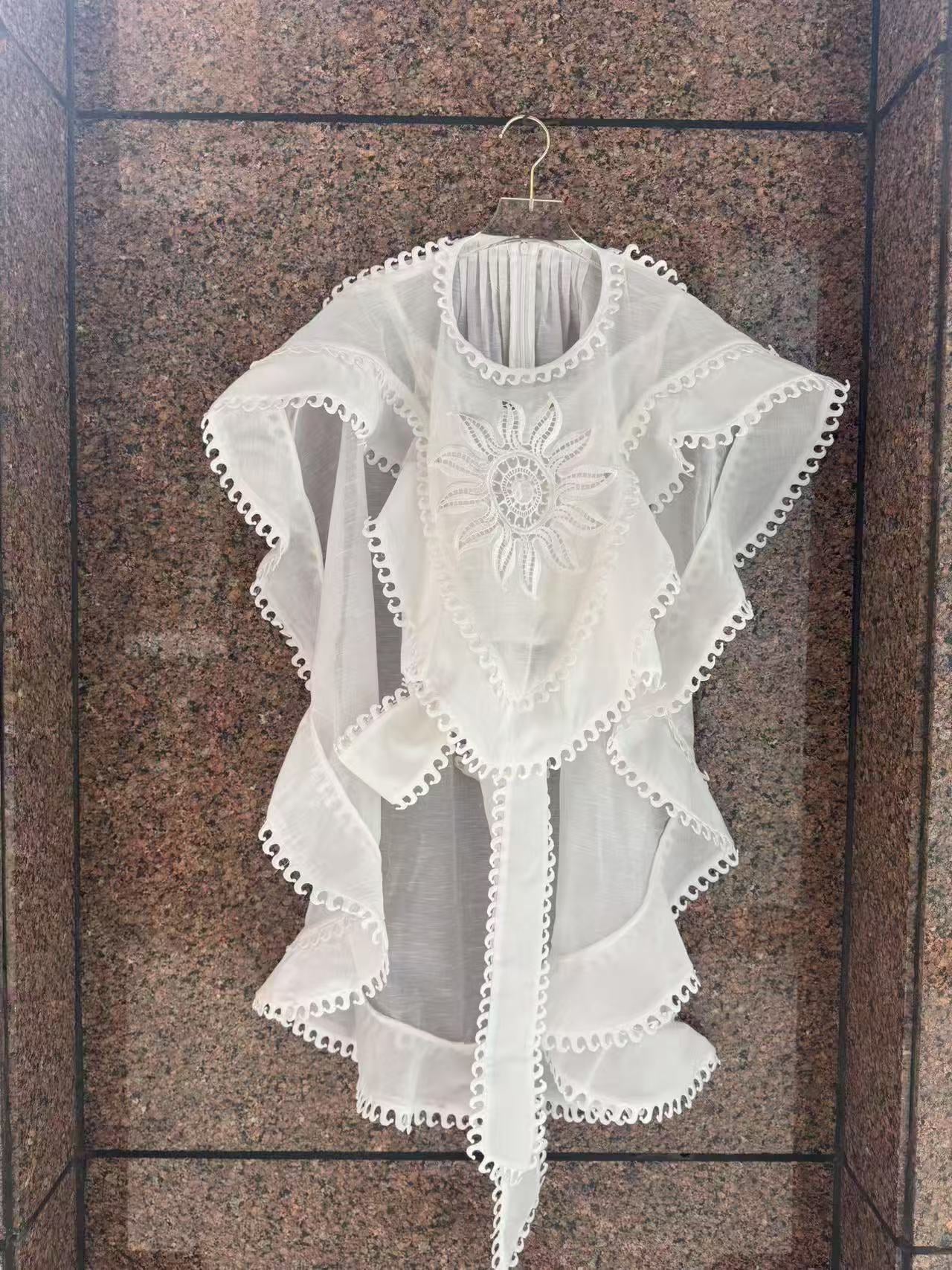 Sleeveless O Neck Embroidery Blouse Top