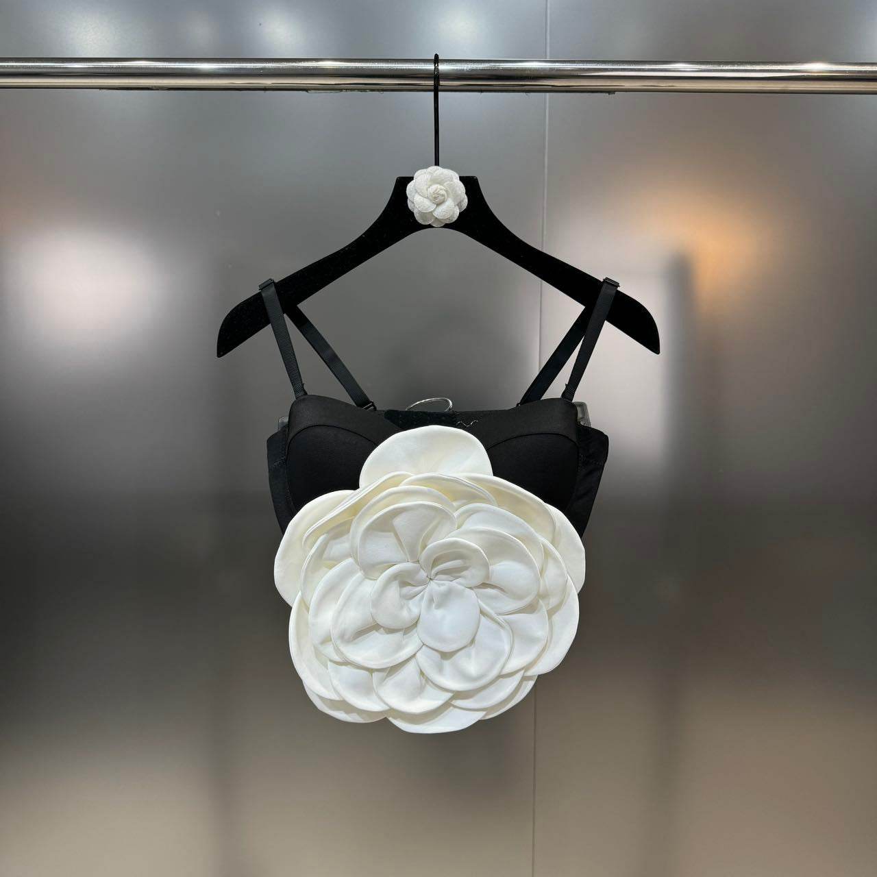 Aloma flower top - REBECATHELABEL