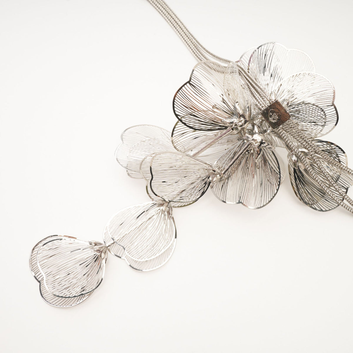 floral-appliqué necklace