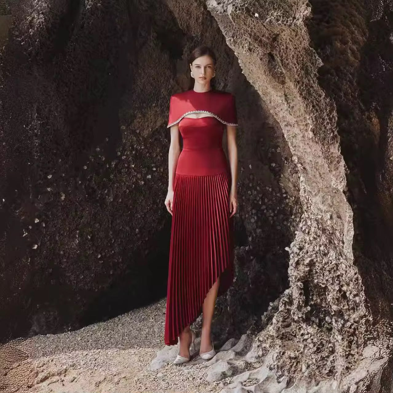 PLEATED MIDI DRESS WITH DETACHABLE EMBELLISHED SHOULDER CAPE - RED