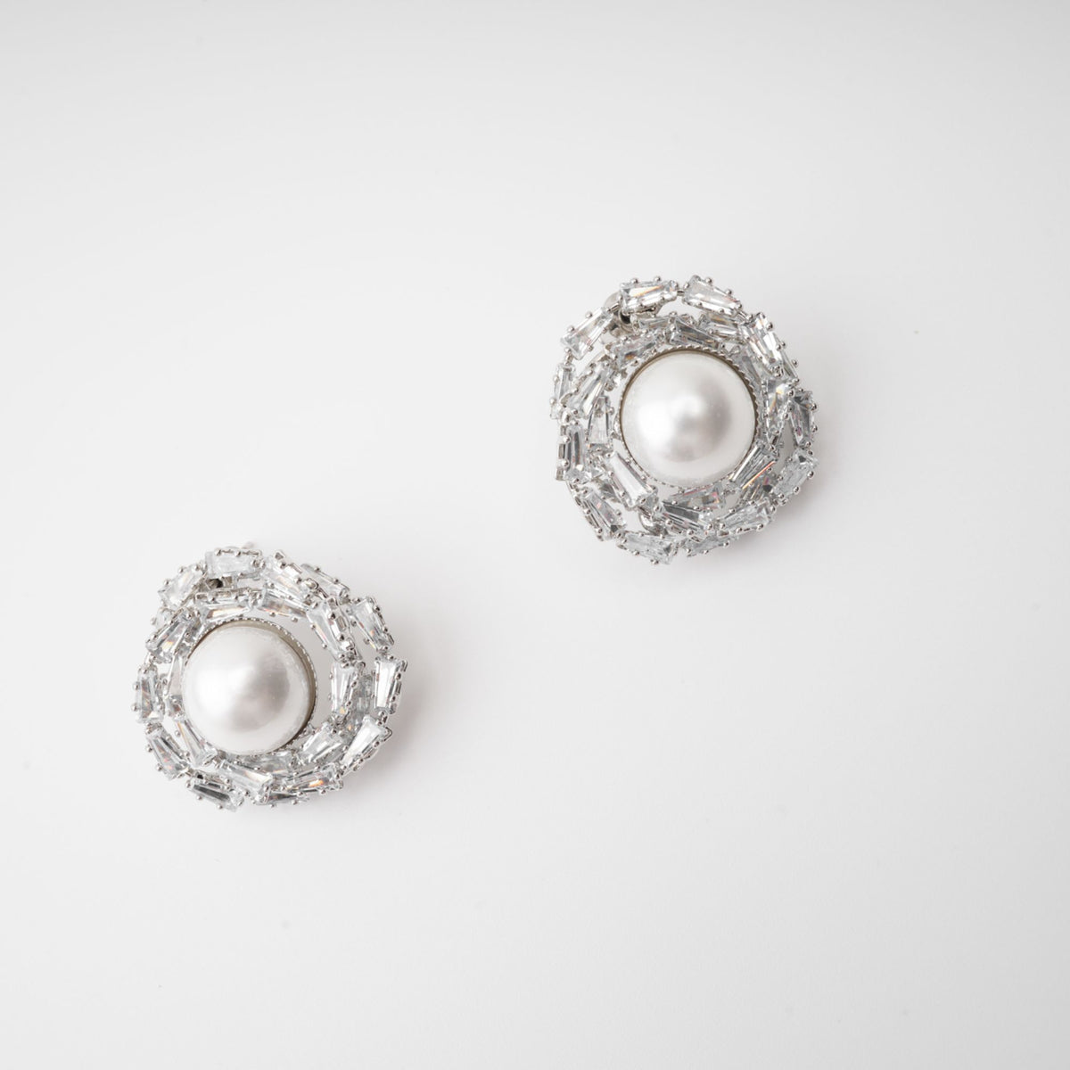 crystal-embellished faux-pearl earrings