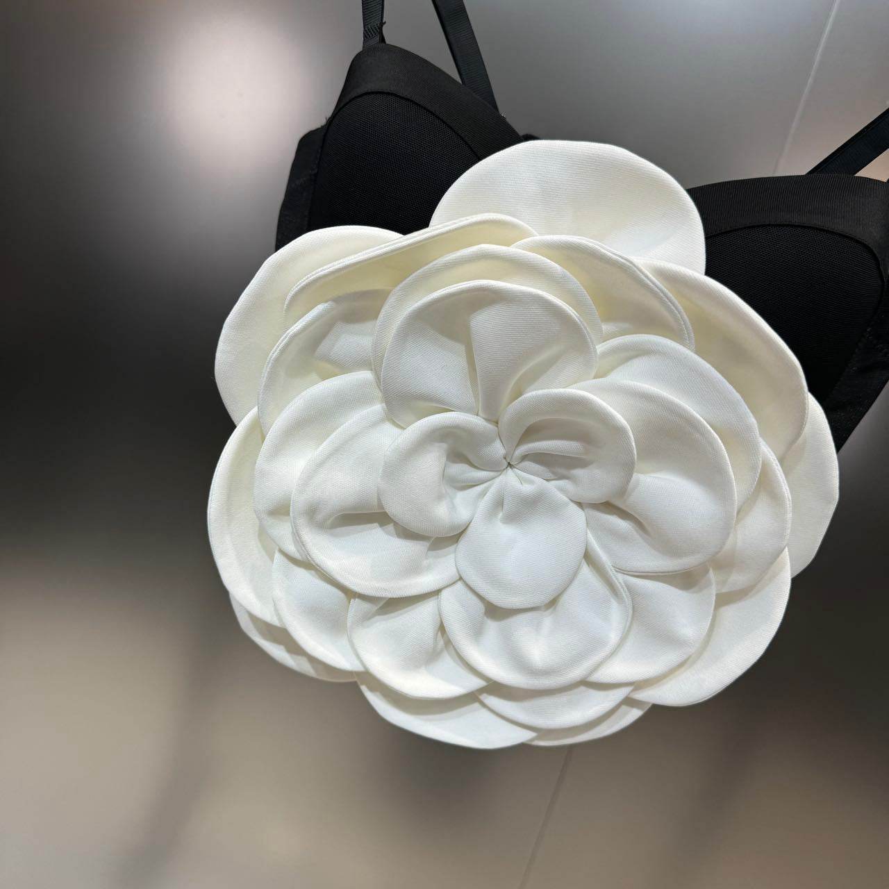 Aloma flower top - REBECATHELABEL