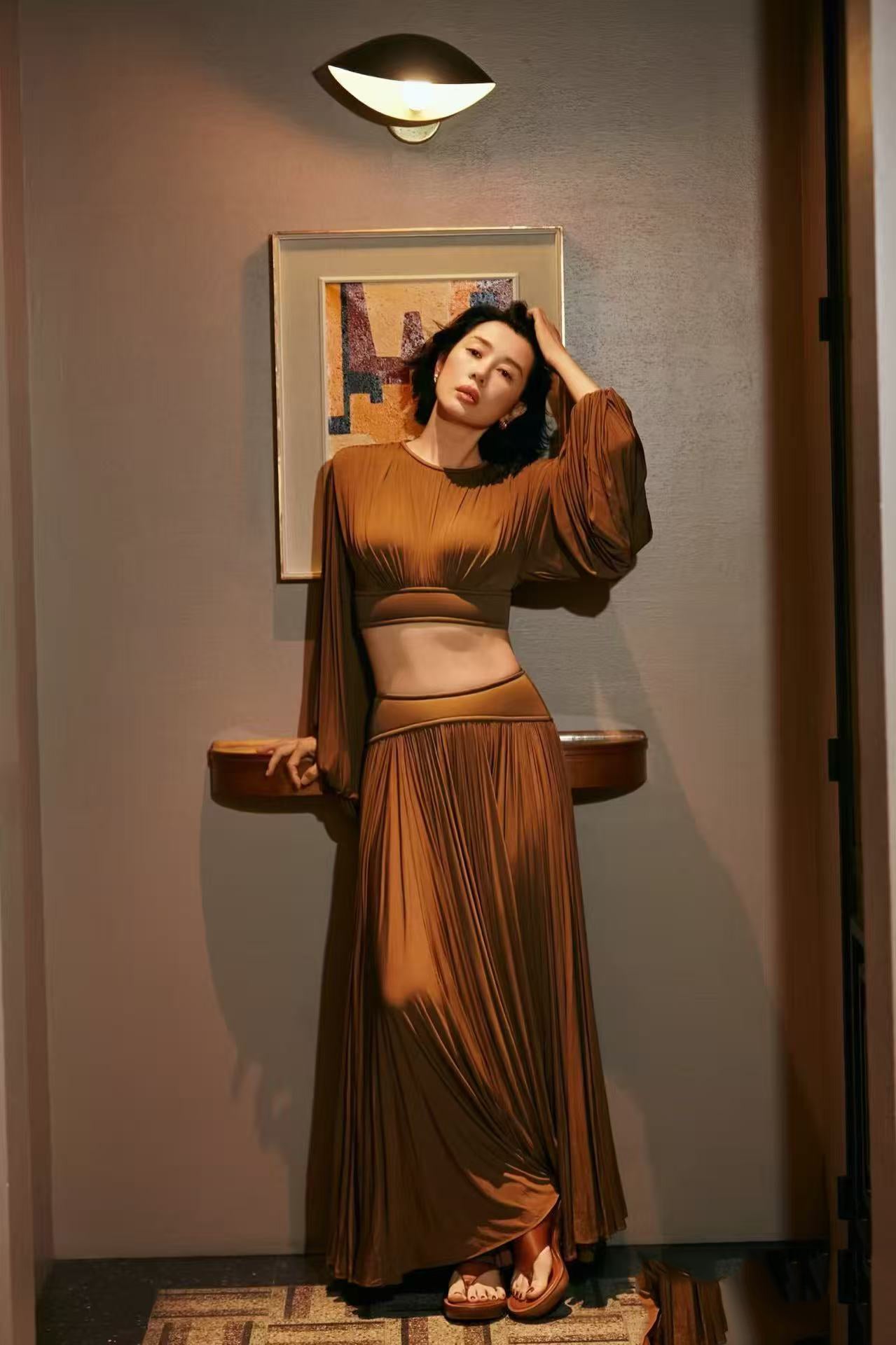 Brick-red Bat Long Sleeved skirt set