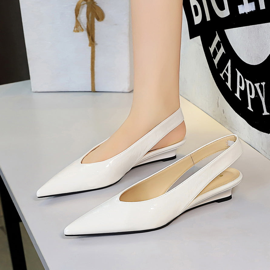Retro Low Heel Shoes Pointed Toe V Shaped