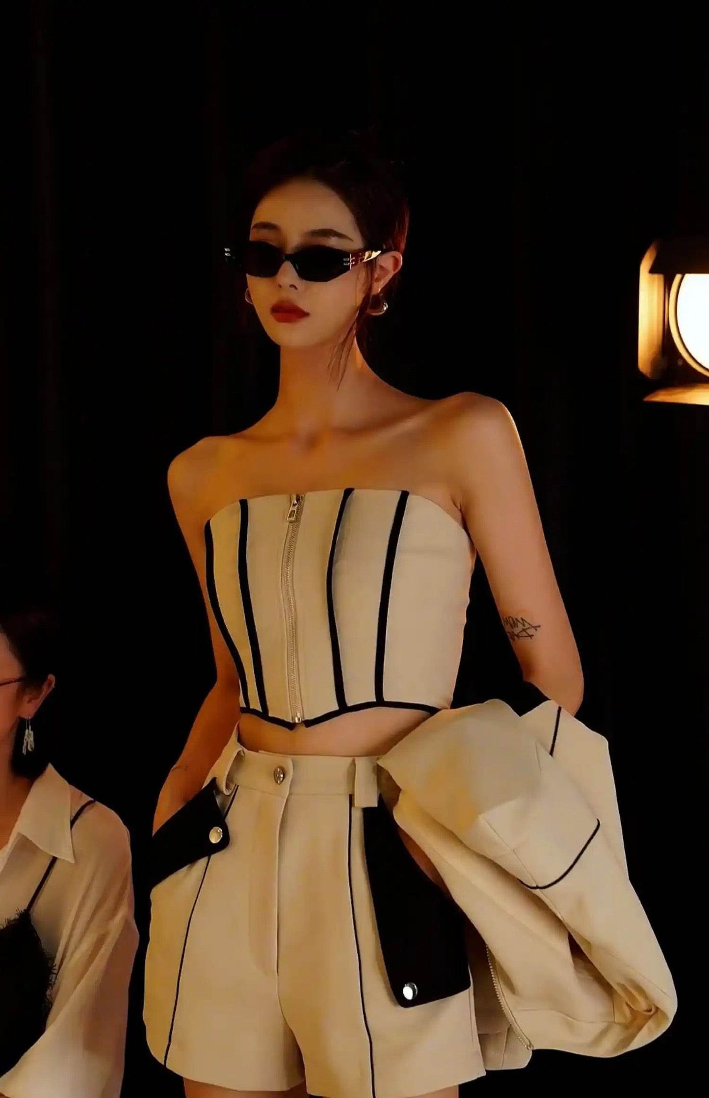 Patchwork Zipper Coat With Crop Camis And High Waist Shorts Three Pieces - REBECATHELABEL