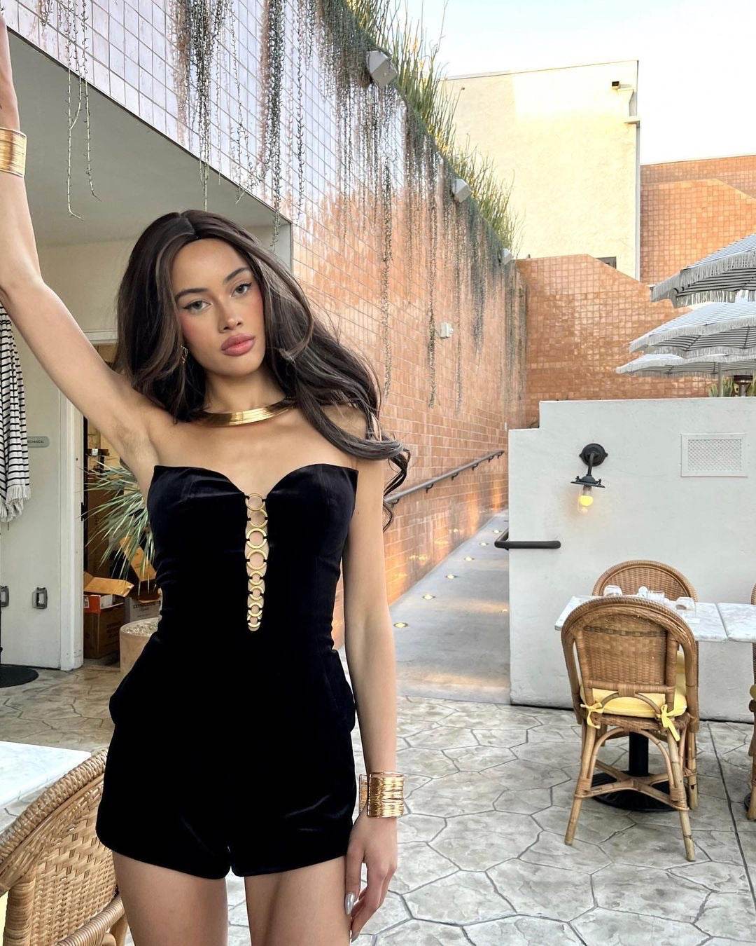 V-neck Short Set 2-piece Gloved Velvet set - REBECATHELABEL