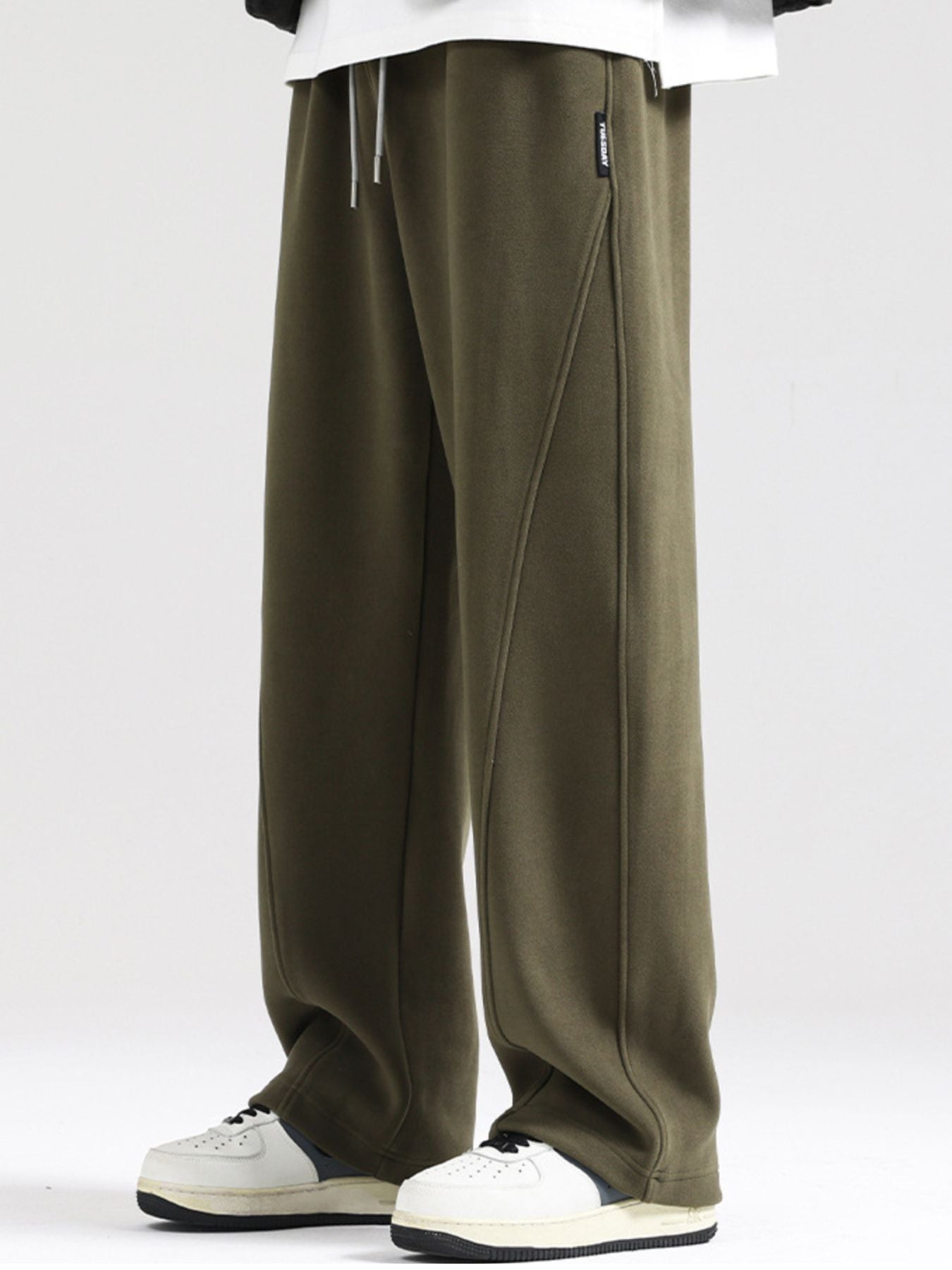 c9e6e355-4691-4a78-8f4d-f1e95c29b35d-Max