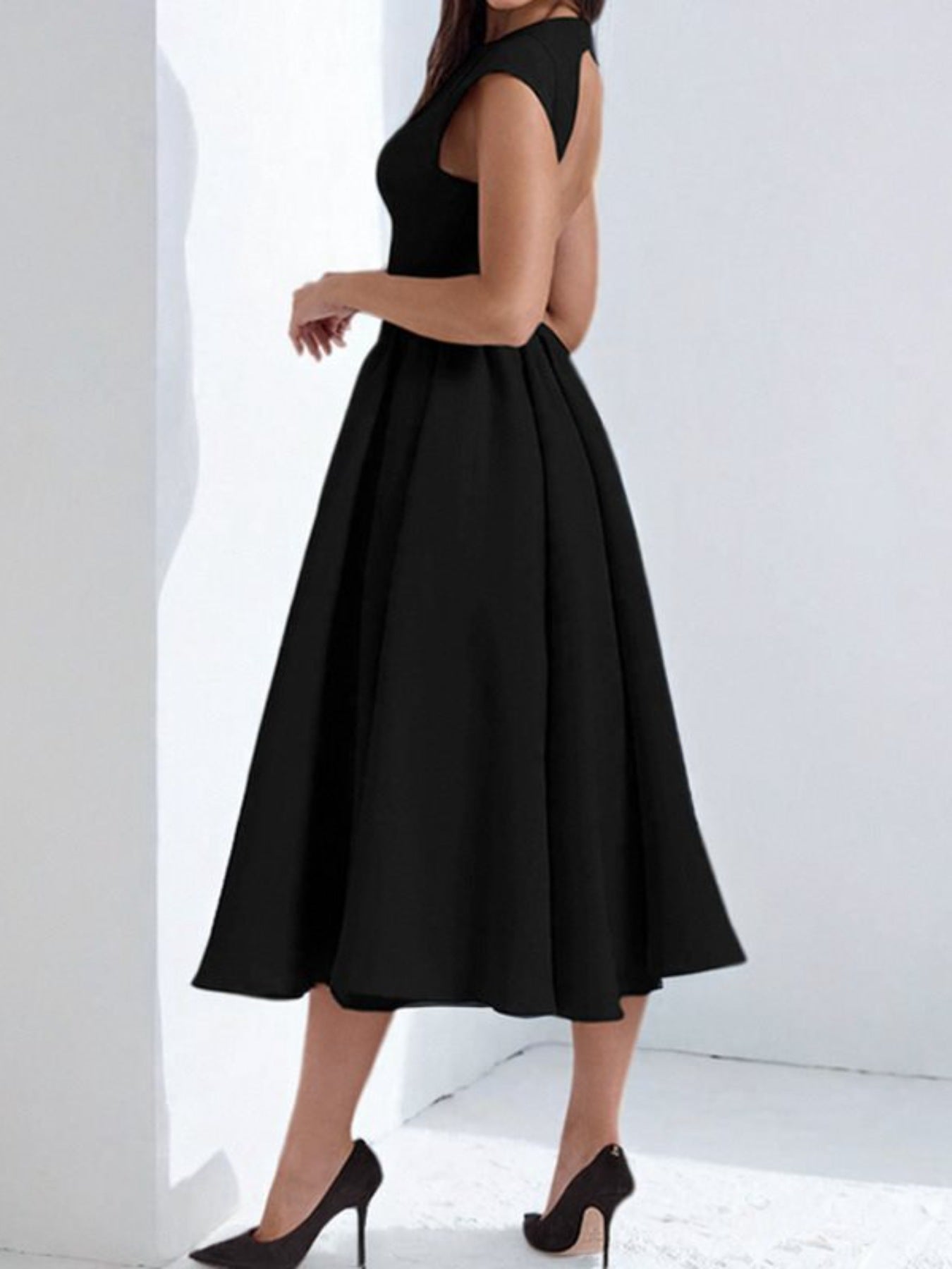 e6da125d-11d4-4785-9424-d24a91bb94e8-Max