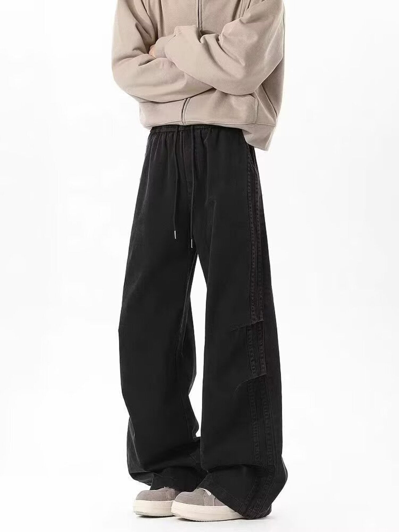 ef4a0387eab8487097d27d5c326f72c2-Max